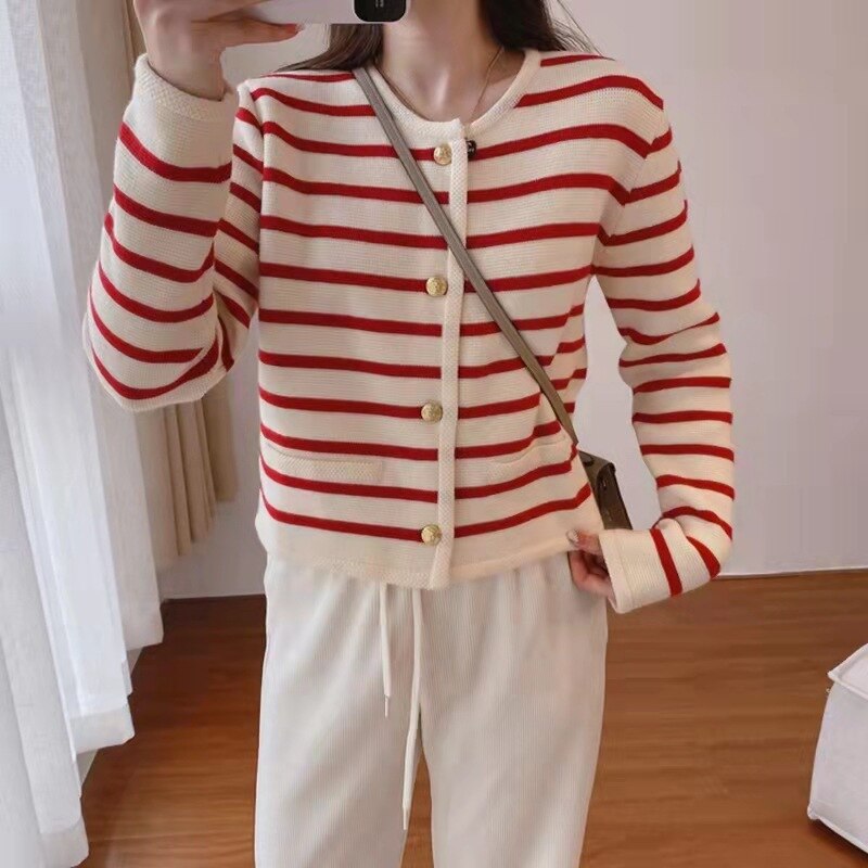 2023 Autumn/Winter New Sweet Short Contrast Stripe Soft Glutinous Knitwear Coat Top Women's Sweater Cardigan