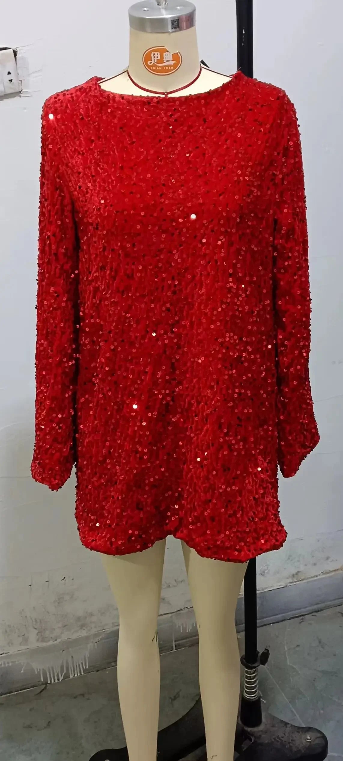 Autumn and Winter Round Neck Long Sleeves Sequined Short Dress