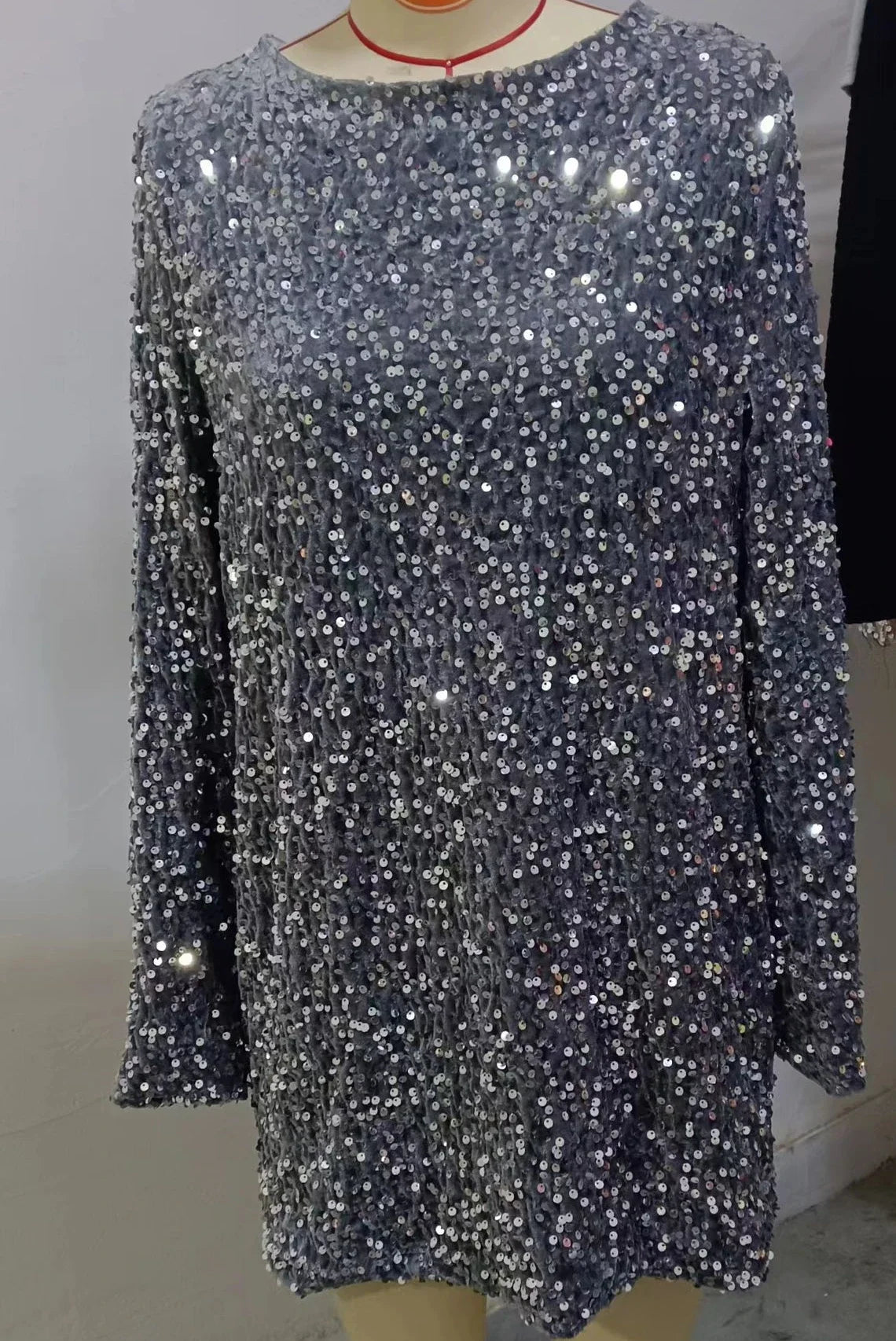 Autumn and Winter Round Neck Long Sleeves Sequined Short Dress